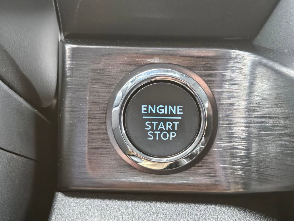 New 2026 Ford F250 Lariat w/ FX4 Off-Road Package image 13