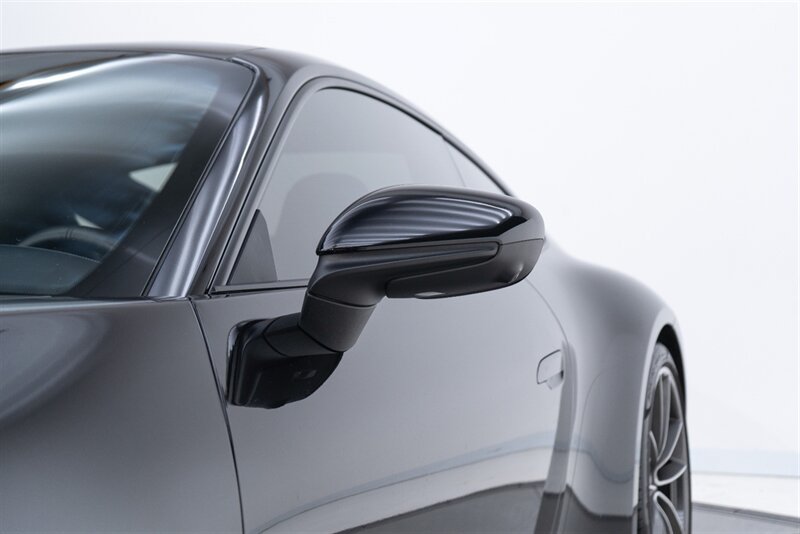 Used 2024 Porsche 911 Carrera RWD image 32
