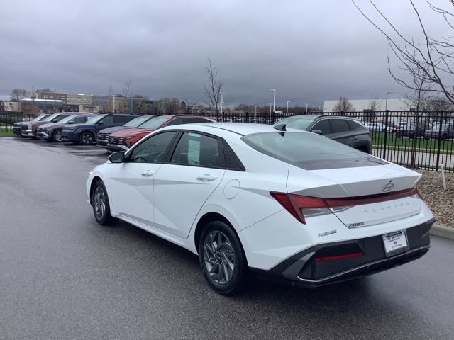 Certified 2024 Hyundai Elantra SEL image 9