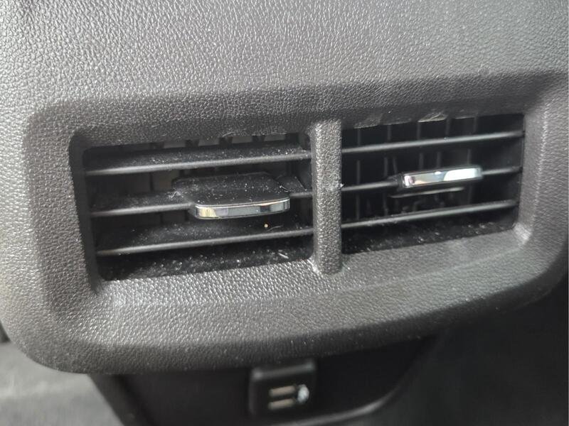 Used 2024 GMC Terrain SLE AWD/4WD image 13