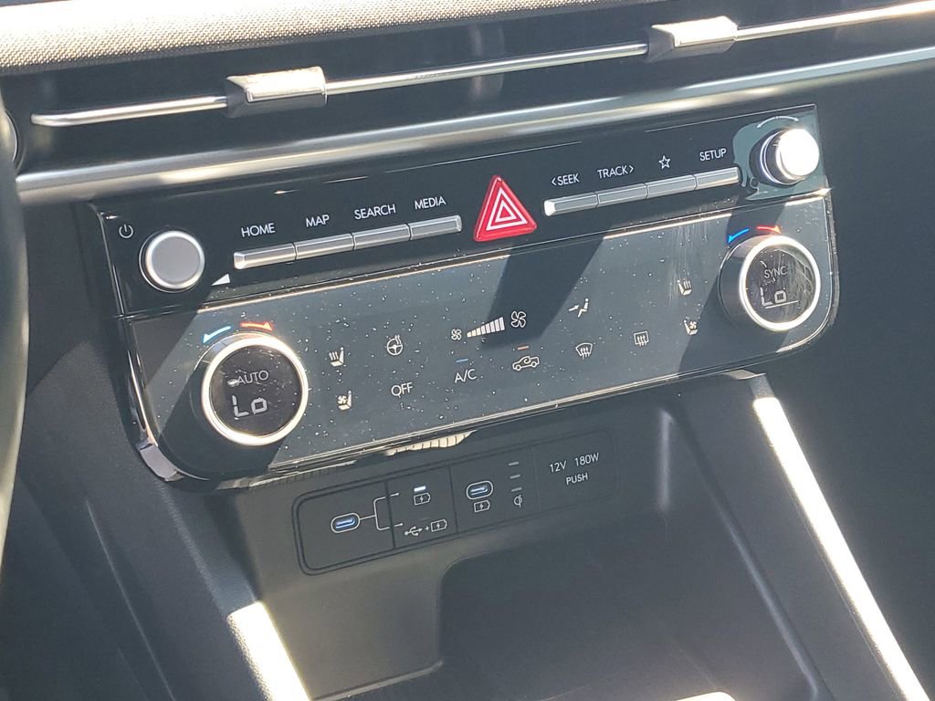 Used 2025 Hyundai Santa Cruz Limited image 24