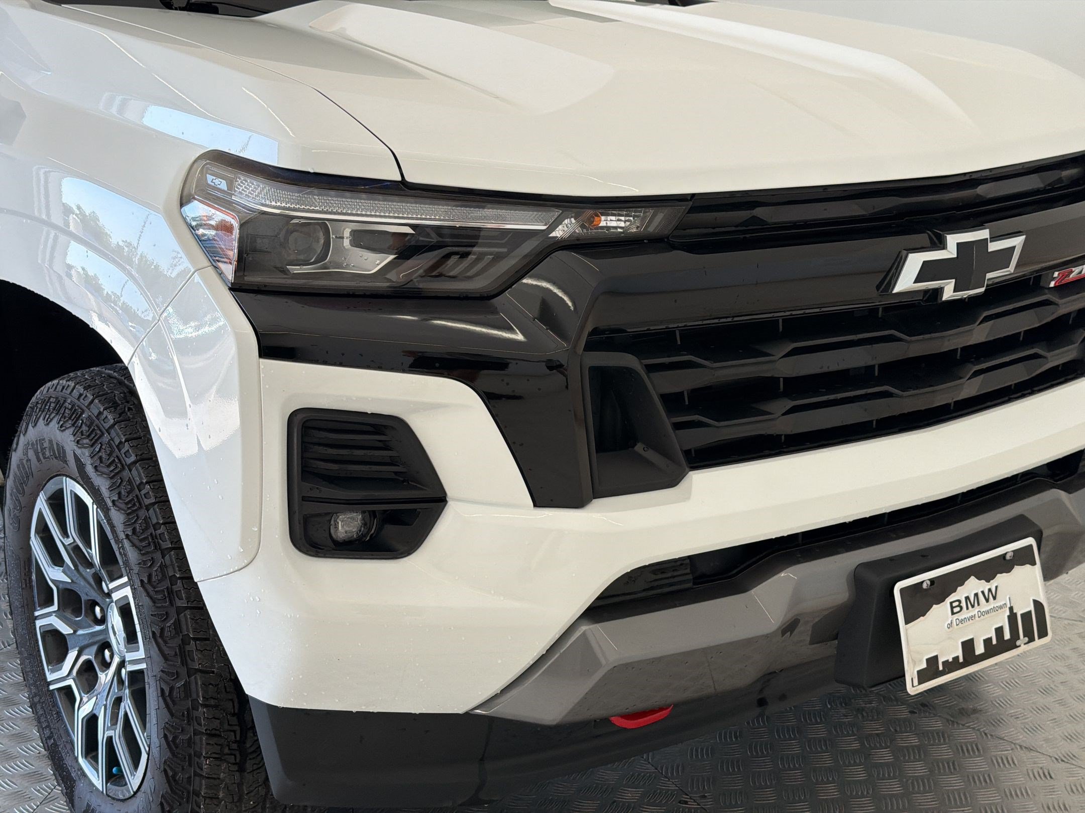 Used 2025 Chevrolet Colorado Z71 AWD/4WD image 12