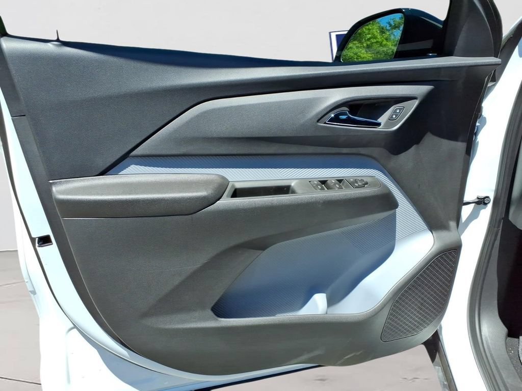 New 2027 Chevrolet Bolt LT FWD image 19