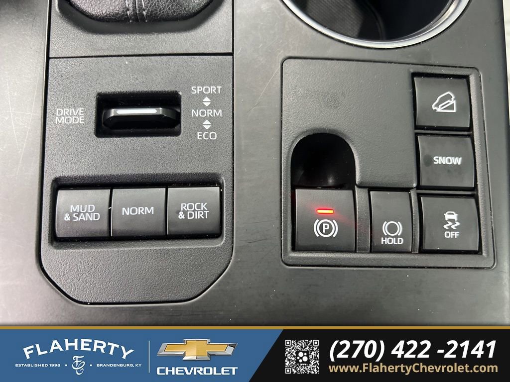 Used 2024 Toyota Highlander LE image 31