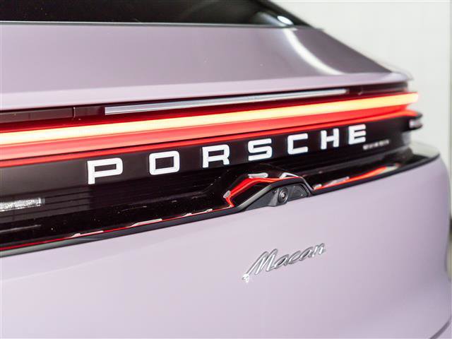 Used 2026 Porsche Macan Electric RWD image 29