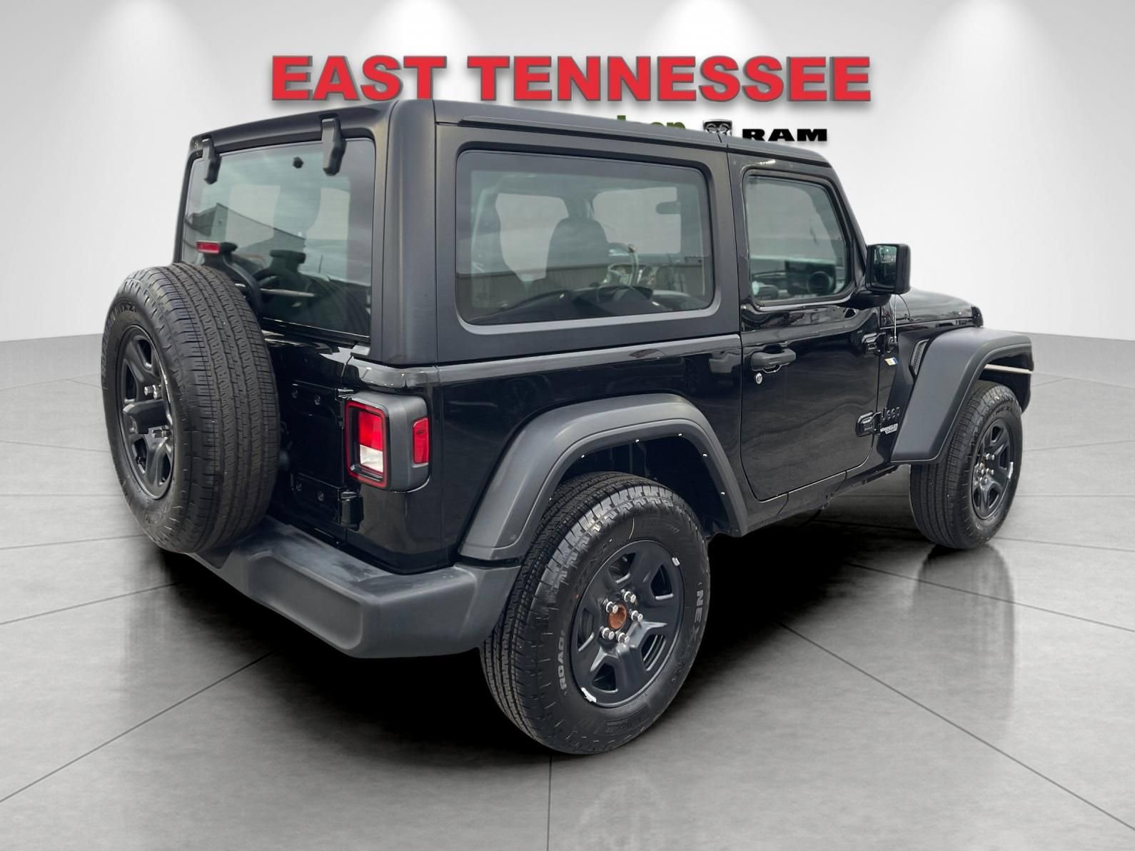 Used 2021 Jeep Wrangler Sport image 3