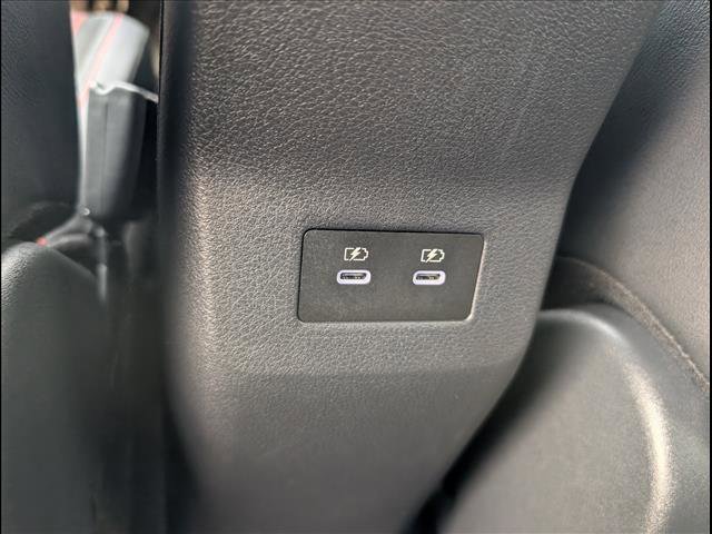 Used 2025 Nissan Kicks SR image 17