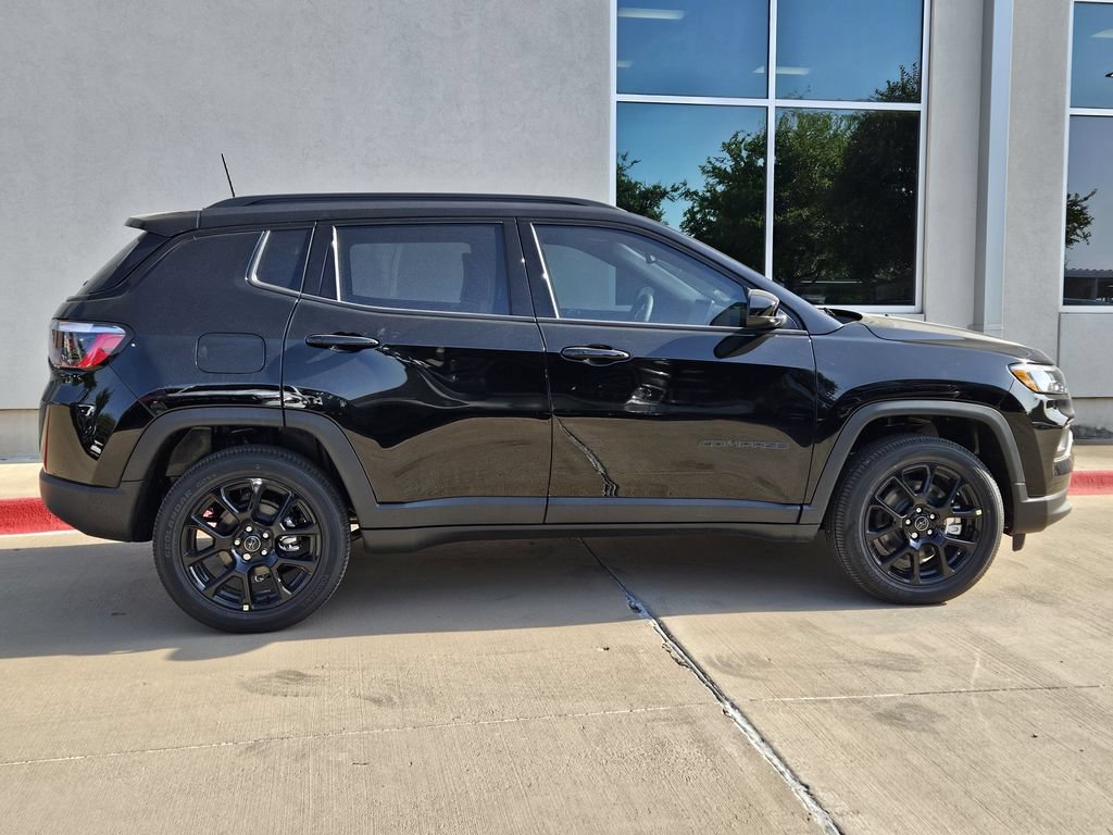 New 2026 Jeep Compass Latitude AWD/4WD image 2