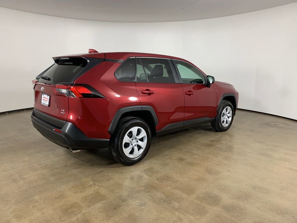 Used 2024 Toyota RAV4 LE image 8