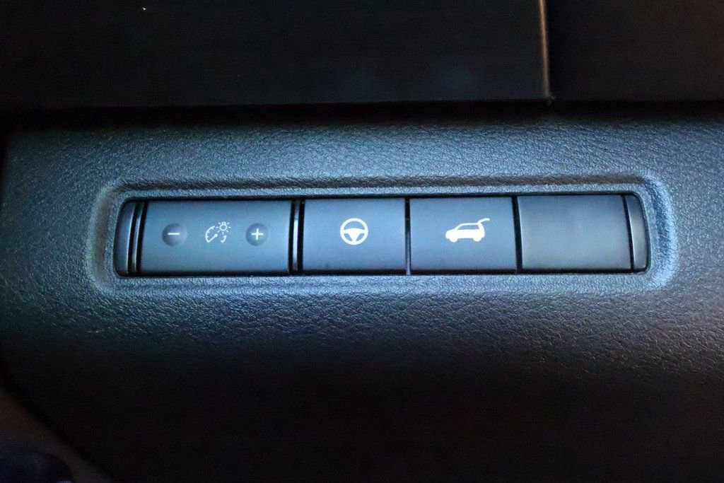 Used 2025 Nissan Pathfinder SL image 17