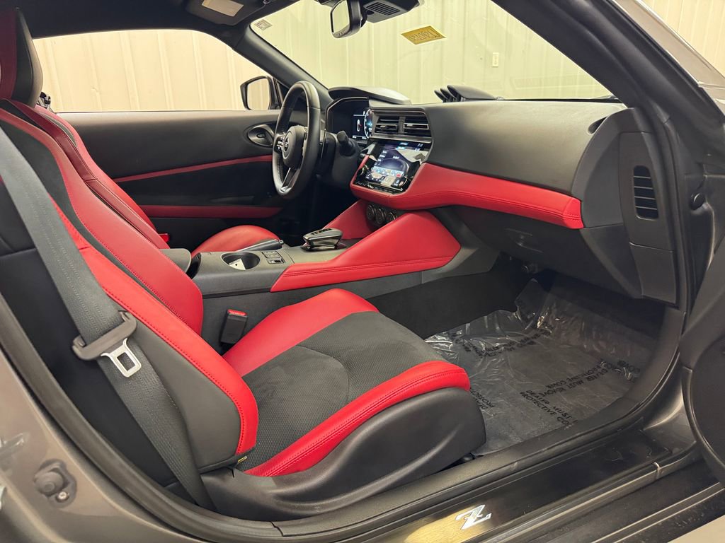 Used 2024 Nissan Z Performance w/ Floor Mat Package RWD image 15