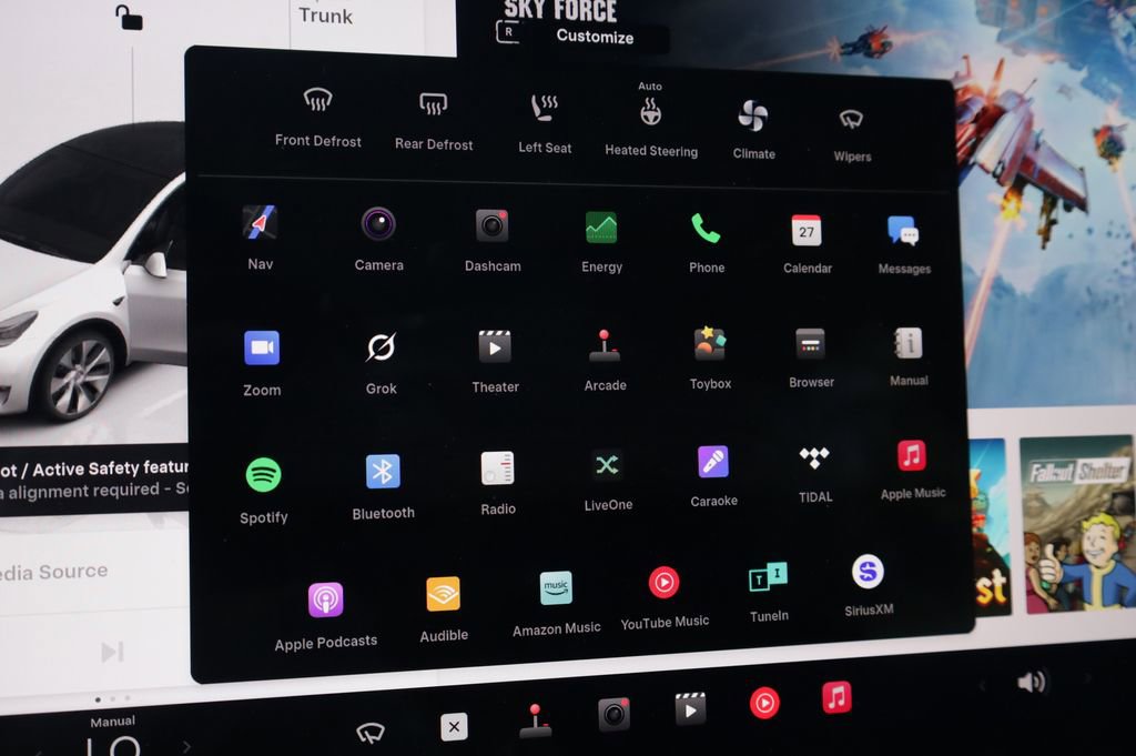 Used 2023 Tesla Model Y Long Range image 19
