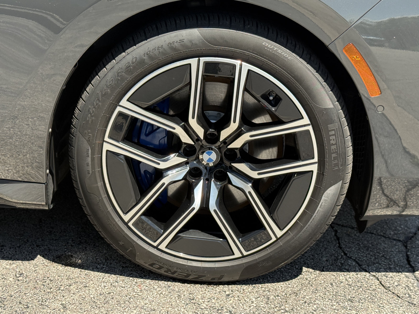 Used 2023 BMW 760i xDrive w/ Executive Package AWD/4WD image 55