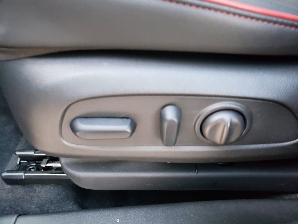 Used 2024 Chevrolet TrailBlazer RS w/ Convenience Package image 13