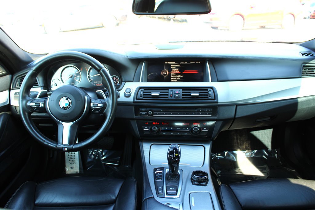 Used 2016 BMW 550i Sedan RWD image 11