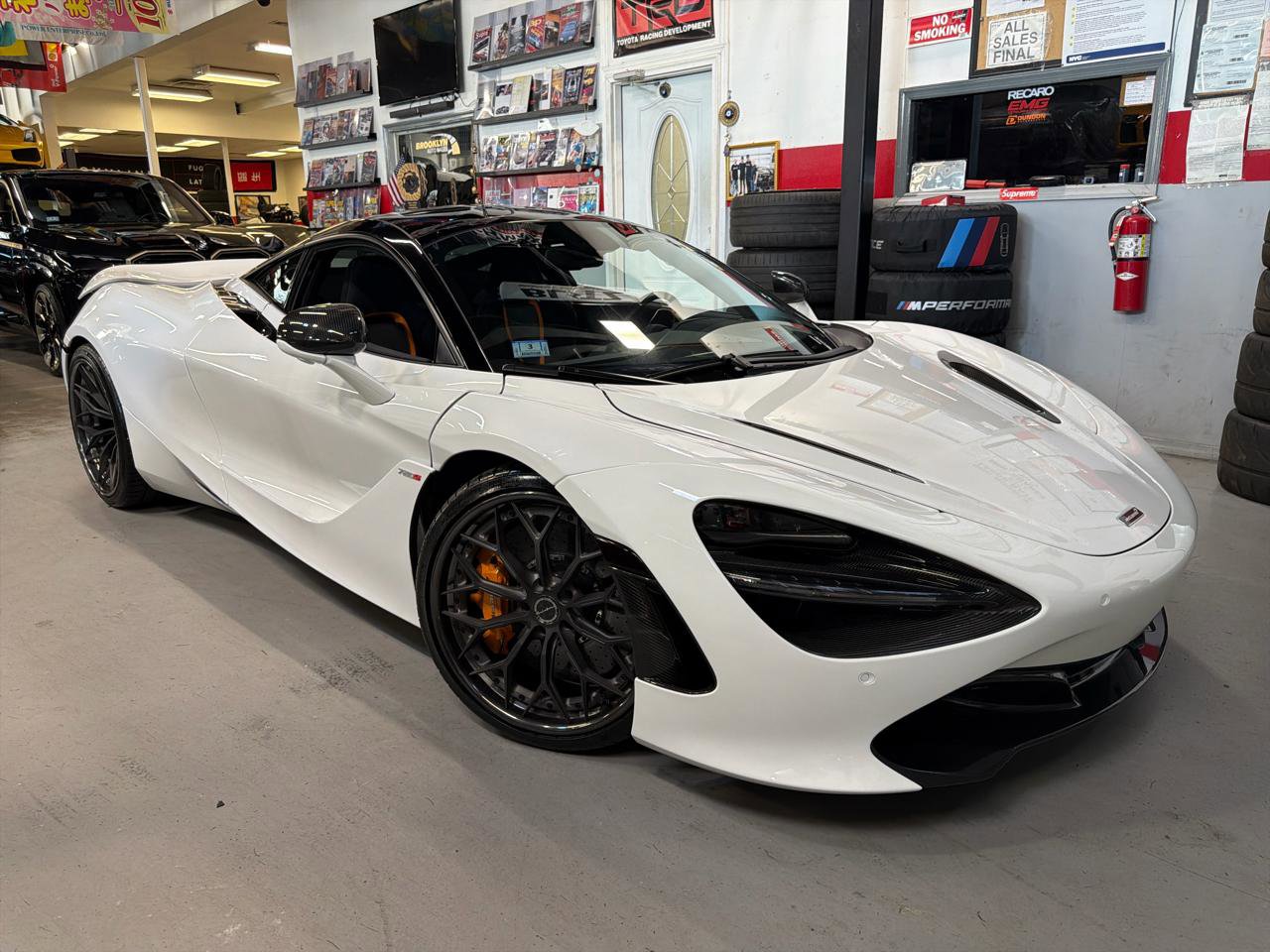Used 2019 McLaren 720S Performance image 1