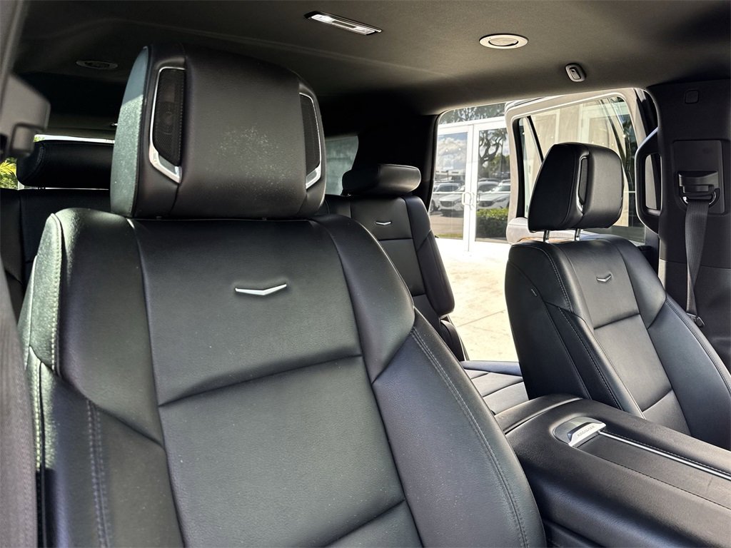 Used 2023 Cadillac Escalade Luxury image 46