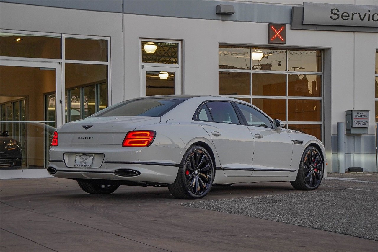 New 2026 Bentley Flying Spur Plug-In Hybrid image 11