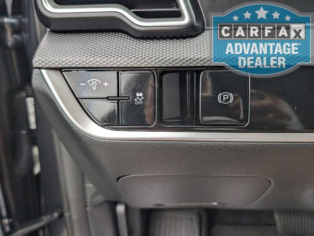 Used 2025 Kia Sportage LX FWD image 11