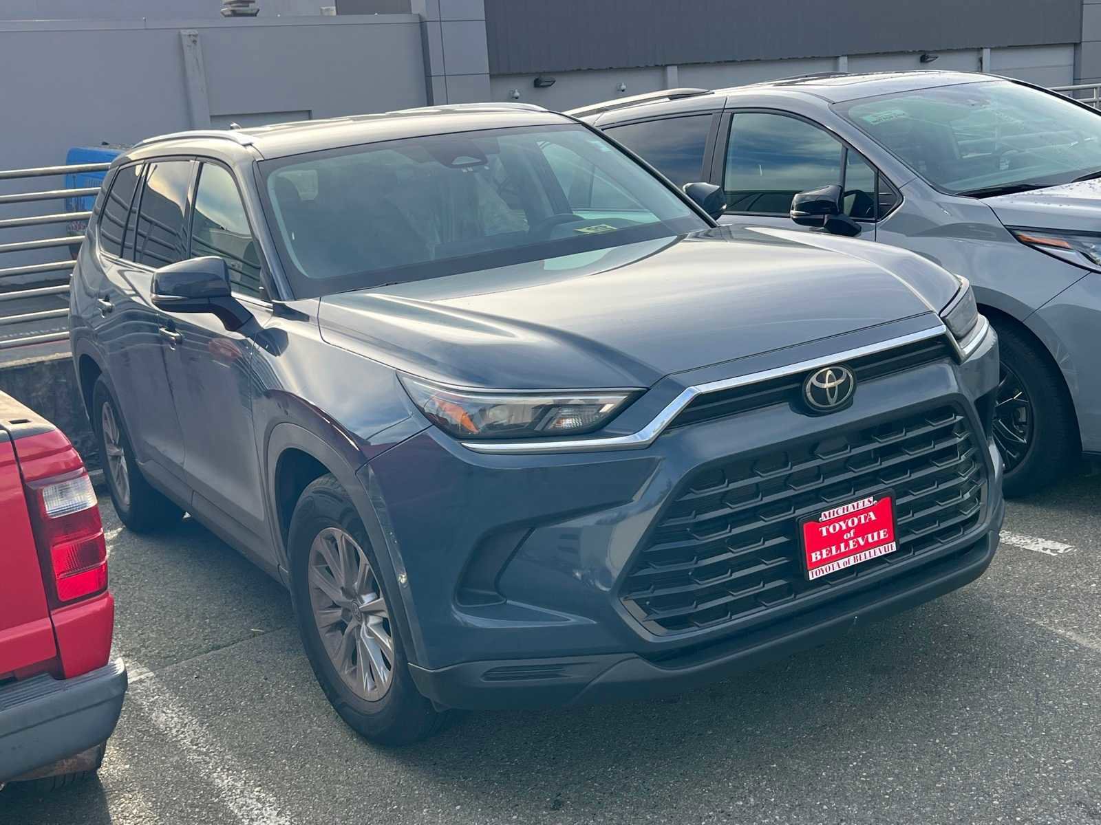 Certified 2024 Toyota Grand Highlander XLE image 4