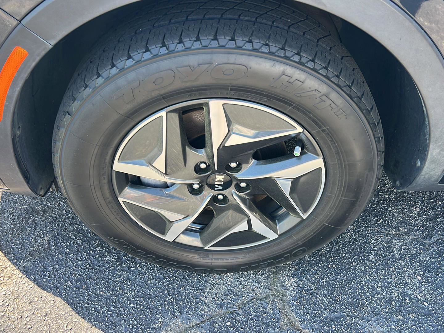 Used 2021 Kia Sorento S image 37