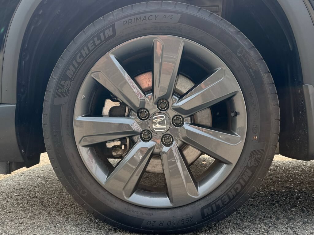 Used 2025 Honda Pilot Sport image 9