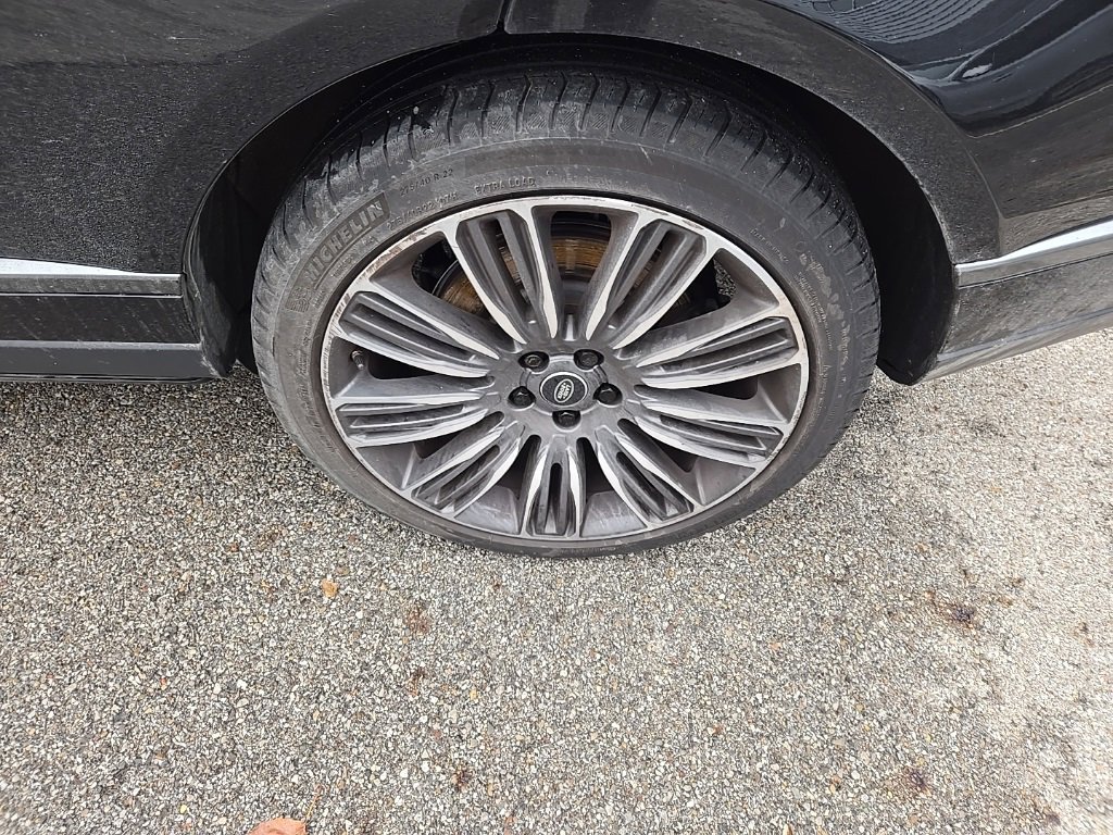 Used 2019 Land Rover Range Rover Autobiography image 9