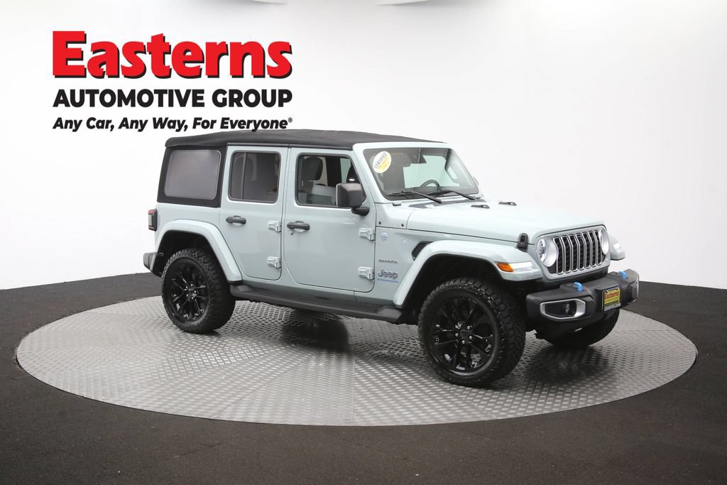 Used 2024 Jeep Wrangler Unlimited Sahara w/ Technology Group AWD/4WD image 50