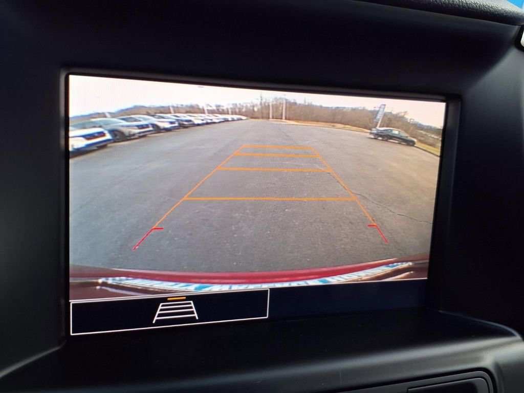 Used 2024 GMC Terrain SLE w/ Driver Convenience Package image 18