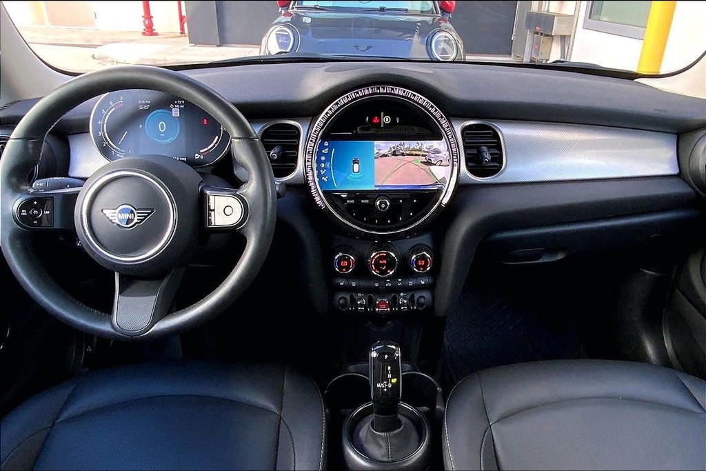 Certified 2024 MINI Cooper 2-Door Hardtop FWD image 16
