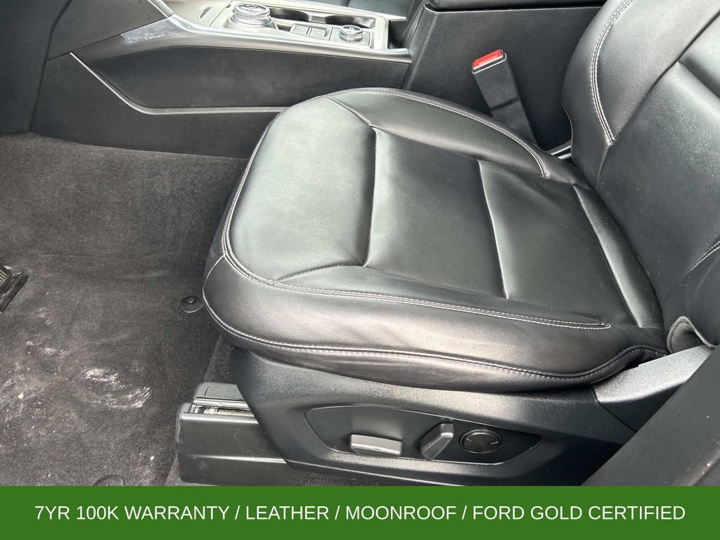 Certified 2022 Ford Explorer XLT w/ Equipment Group 202A image 23