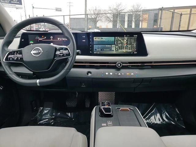 Used 2023 Nissan Ariya AWD image 12