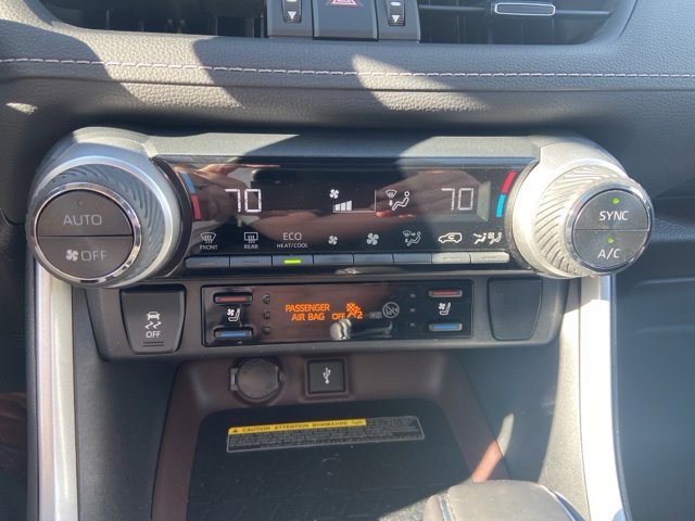 Used 2021 Toyota RAV4 Limited image 15