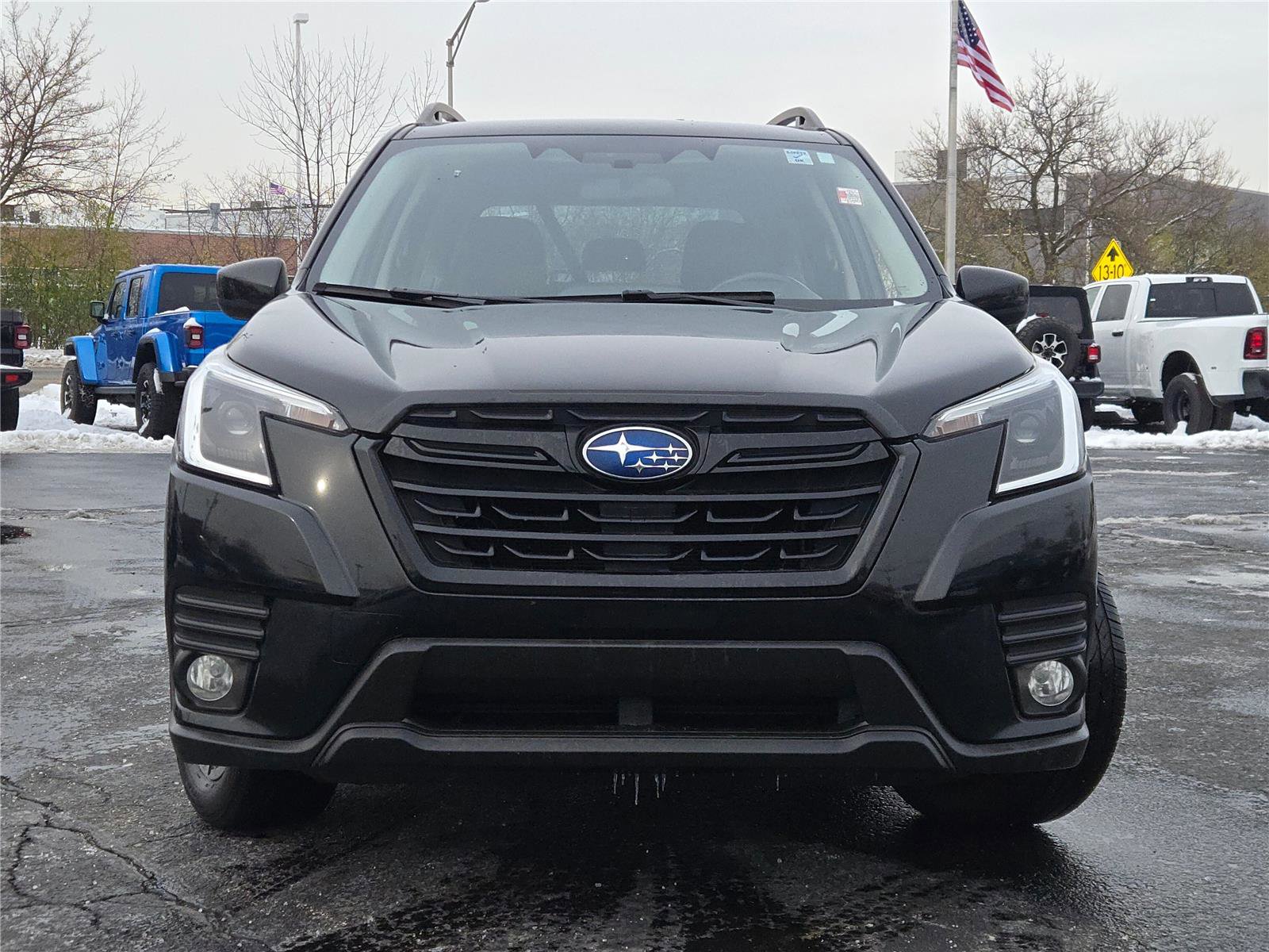 Used 2023 Subaru Forester Premium image 4