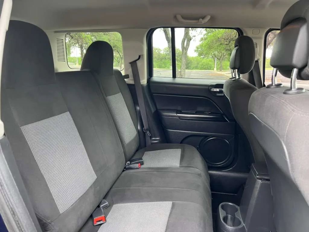 Used 2017 Jeep Patriot Latitude FWD image 27