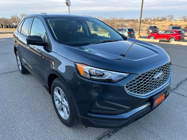New 2023 Ford Edge SE image 3