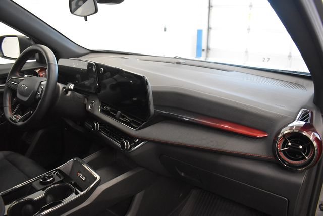 Used 2026 Chevrolet Equinox RS w/ LPO, Floor Liner Package AWD/4WD image 18