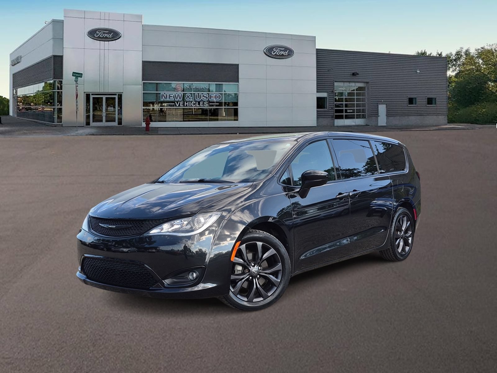 Used 2019 Chrysler Pacifica Touring Plus w/ S Appearance Package