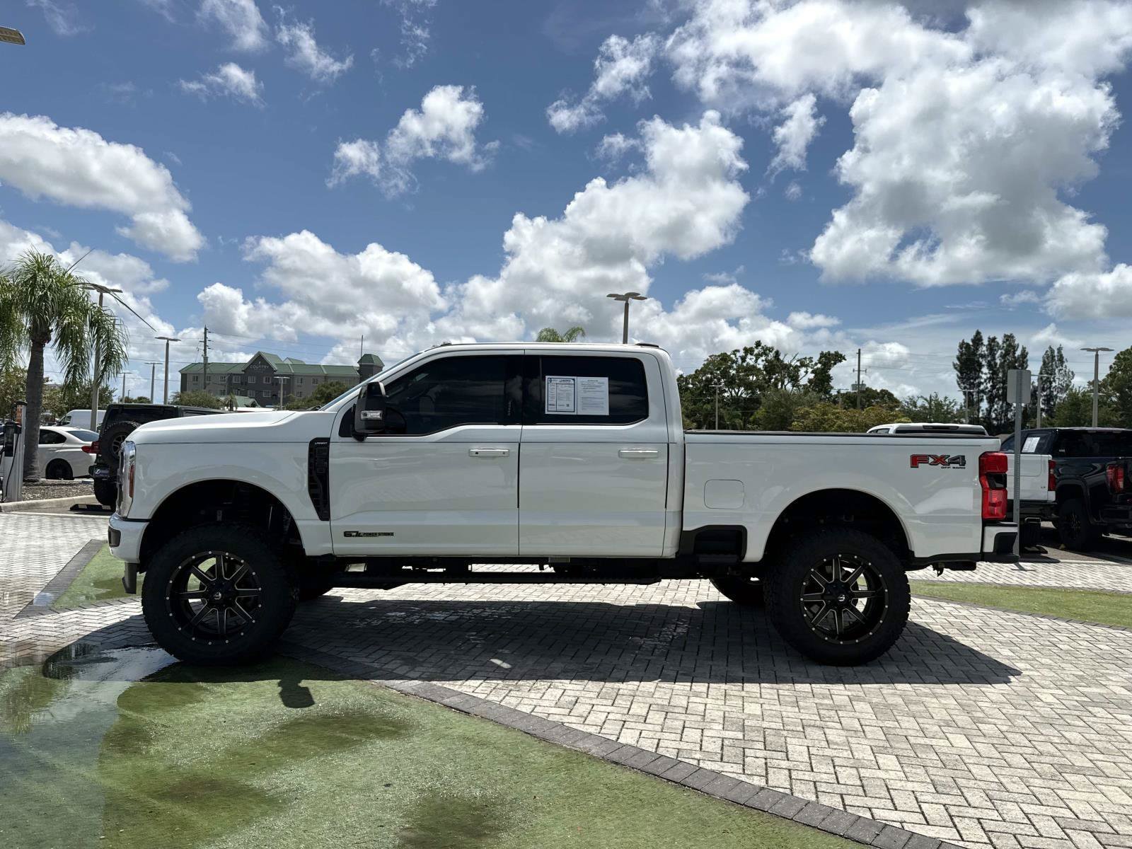 Used 2024 Ford F250 Lariat w/ Lariat Ultimate Package AWD/4WD image 3
