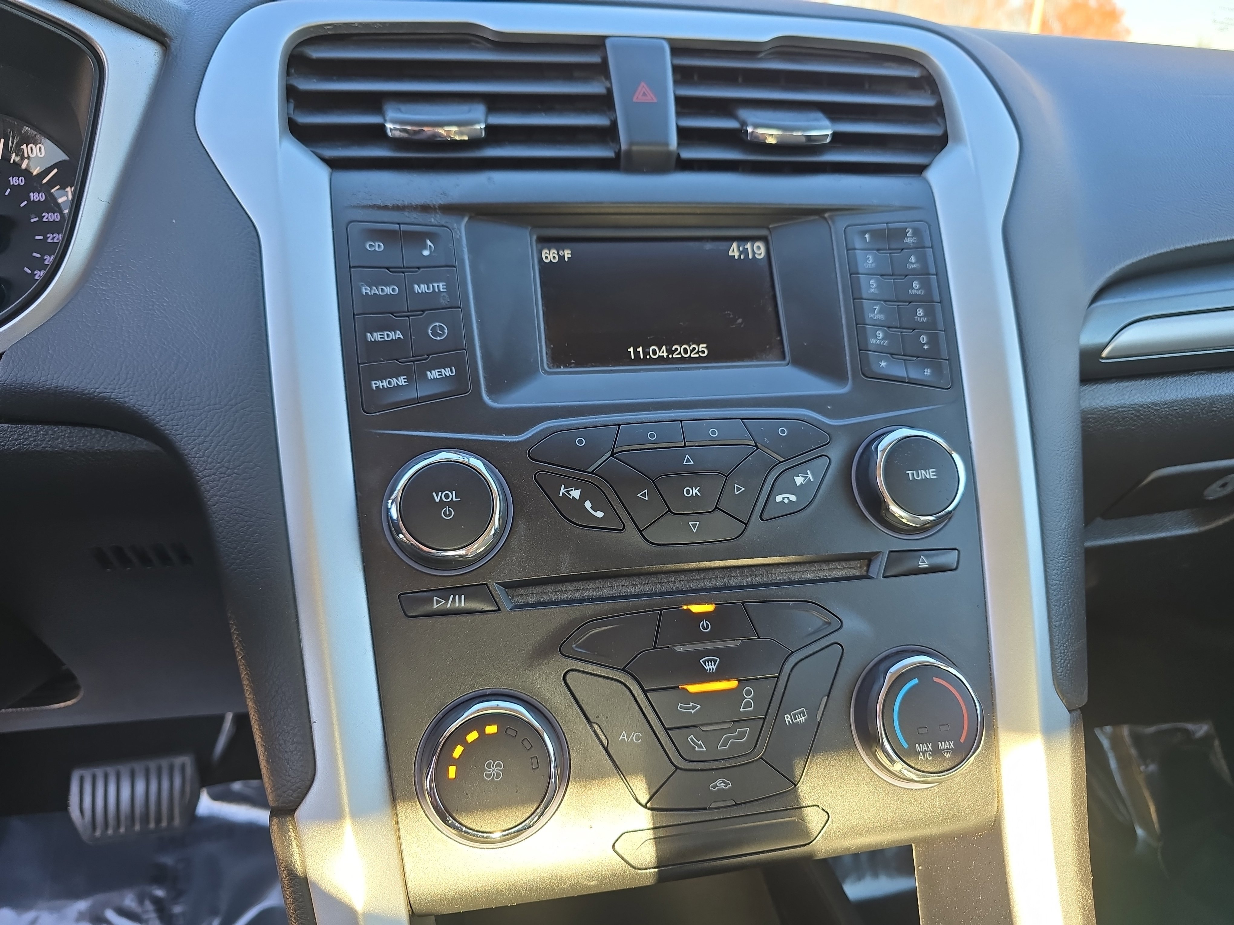 Used 2015 Ford Fusion S image 20