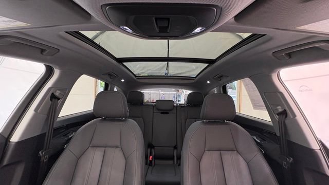 Used 2025 Audi Q5 Premium Plus AWD/4WD image 32
