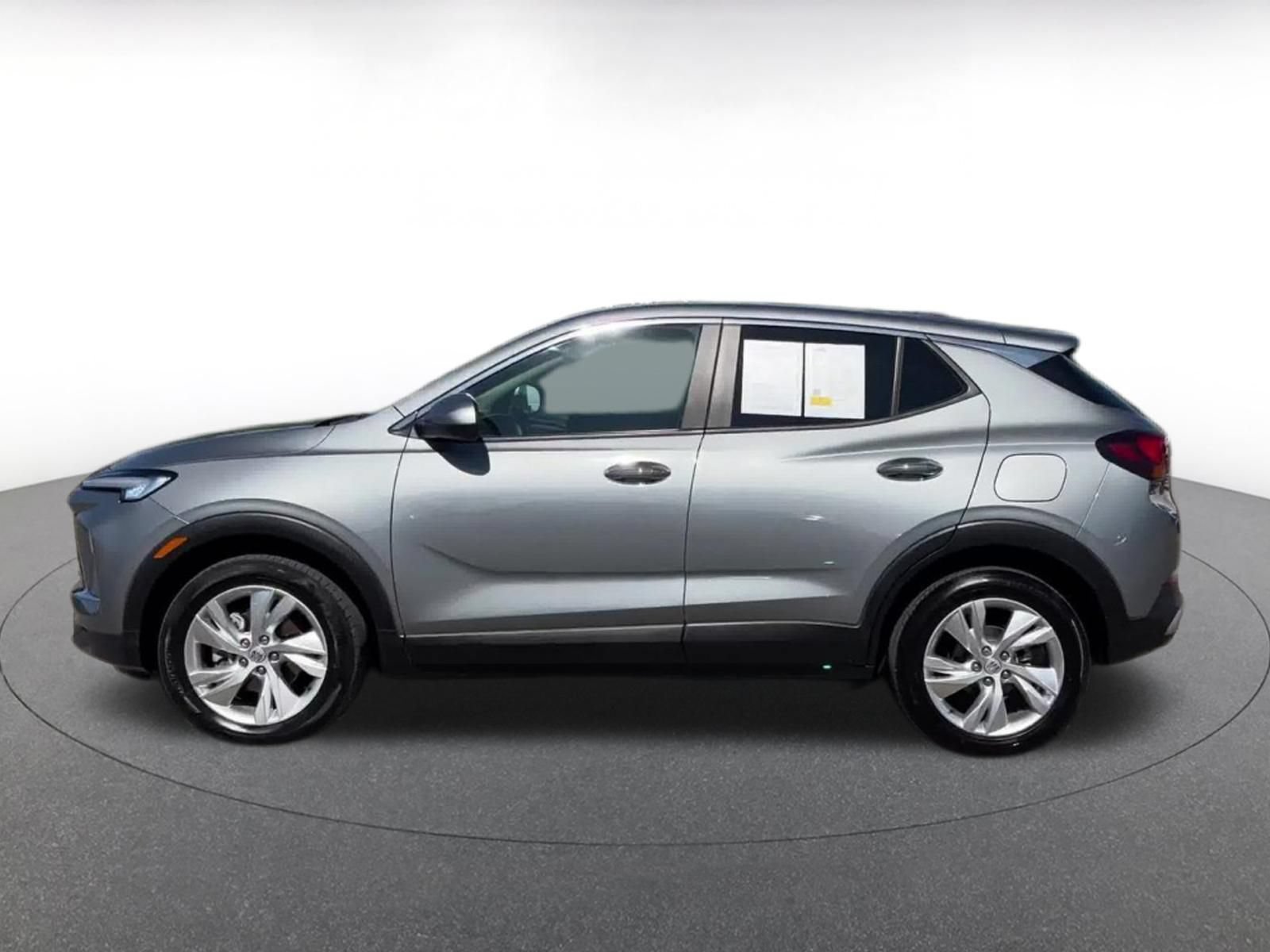 Used 2025 Buick Encore GX Preferred AWD/4WD image 8