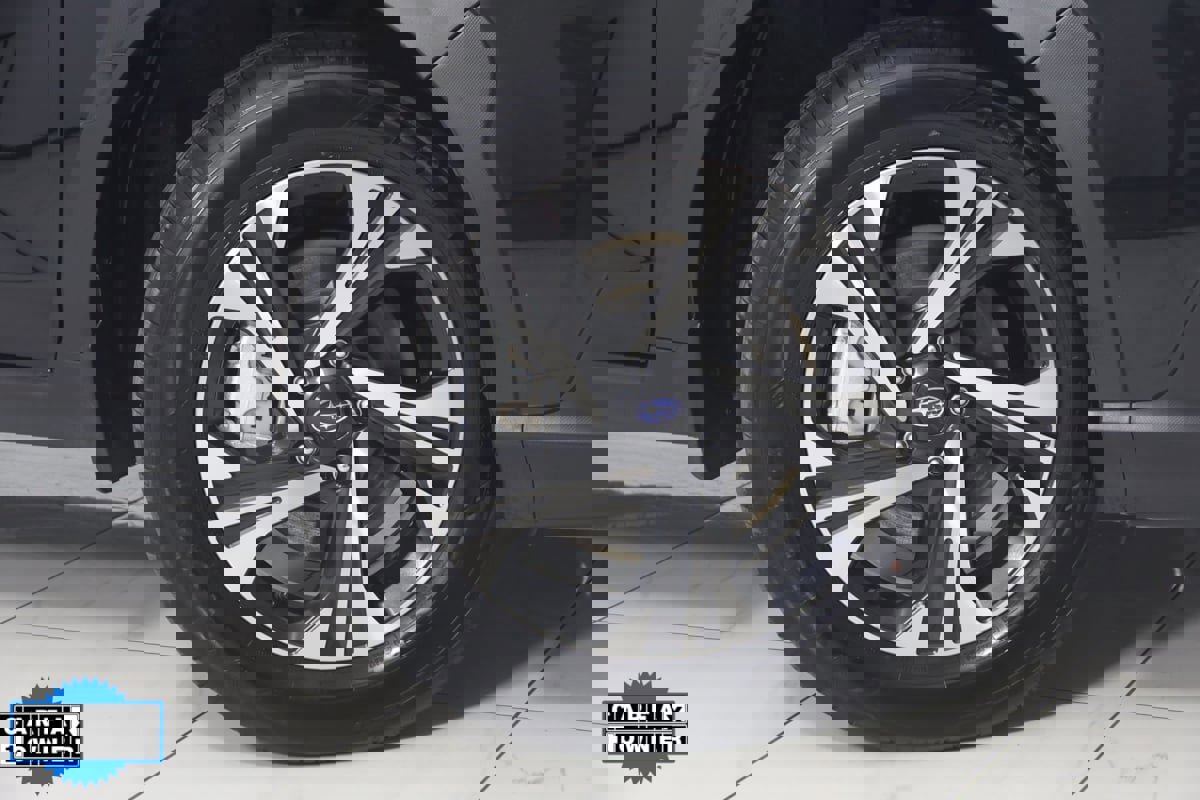 Used 2025 Subaru Crosstrek 2.0i Premium image 14