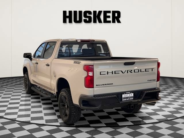 Used 2026 Chevrolet Silverado 1500 Custom Trail Boss w/ Dark Appearance Package AWD/4WD image 5