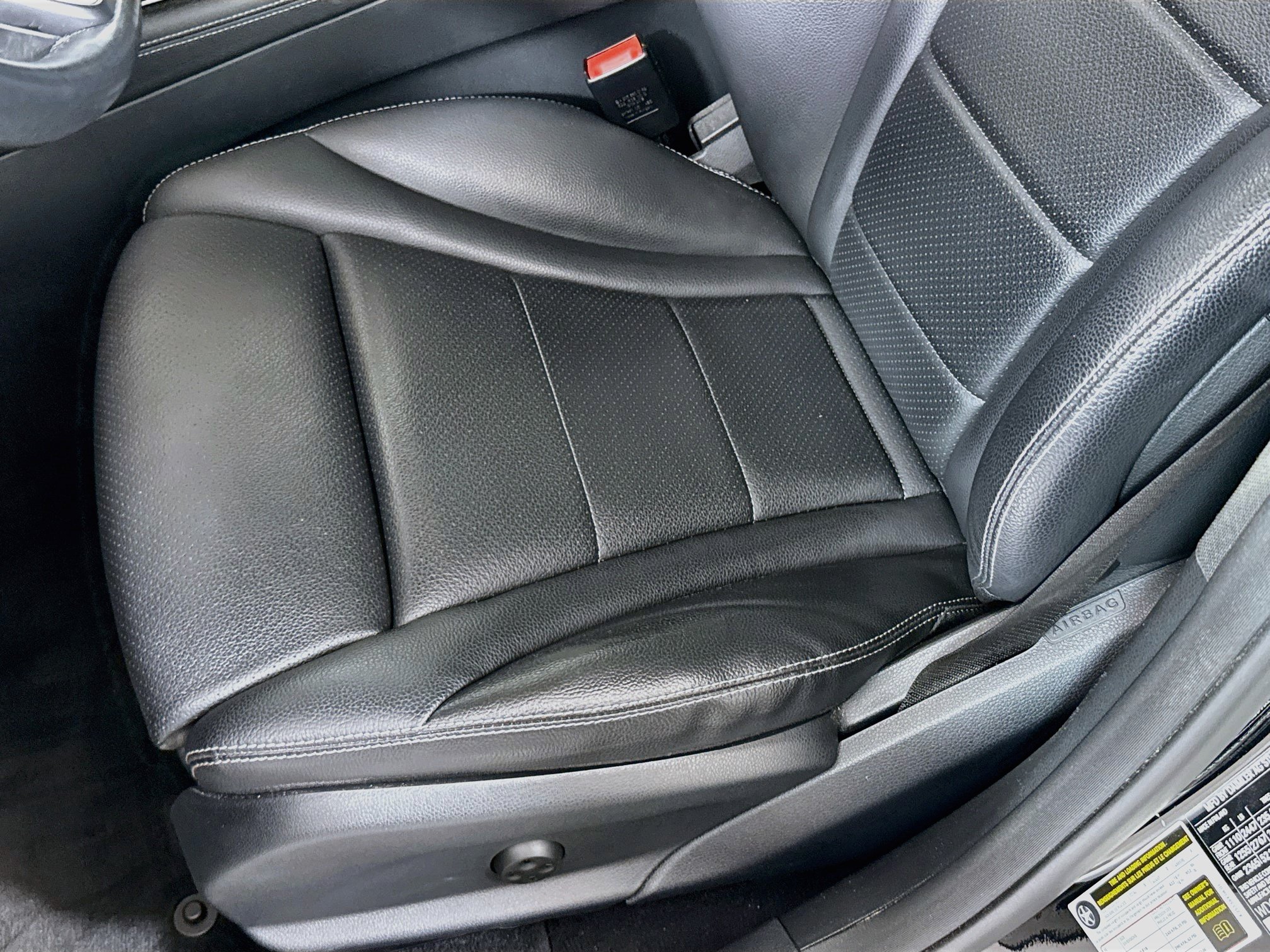 Used 2018 Mercedes-Benz GLC 300 4MATIC image 20