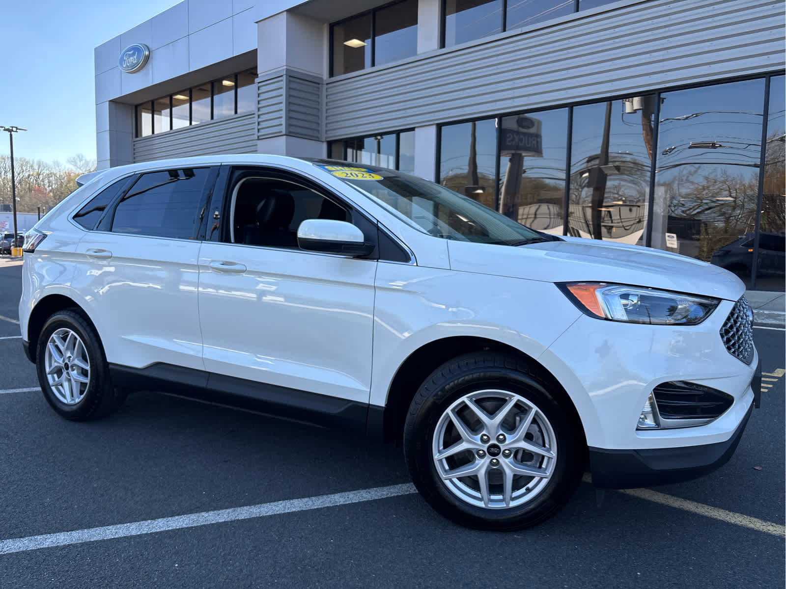 Certified 2023 Ford Edge SEL AWD/4WD image 2