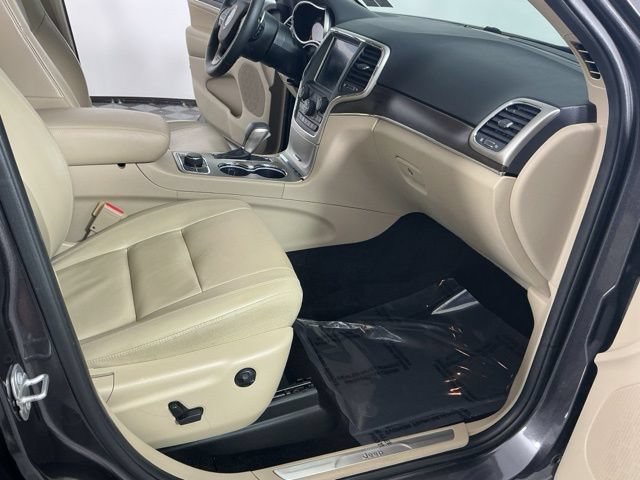 Used 2017 Jeep Grand Cherokee Limited AWD/4WD image 14