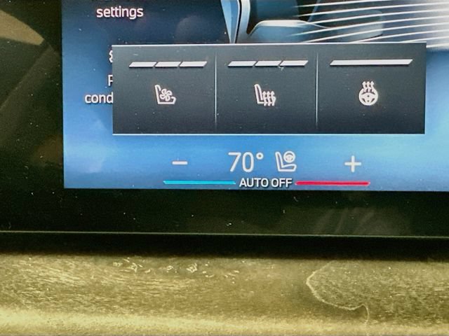 Used 2025 BMW X7 xDrive40i w/ Premium Package AWD/4WD image 19