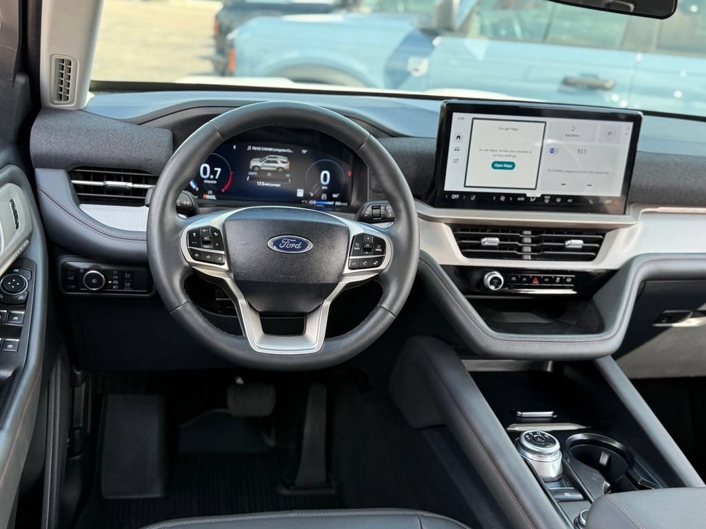 Certified 2025 Ford Explorer Active w/ Active Comfort Package AWD/4WD image 6