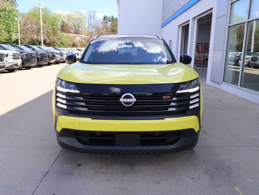 Used 2025 Nissan Kicks SR image 5